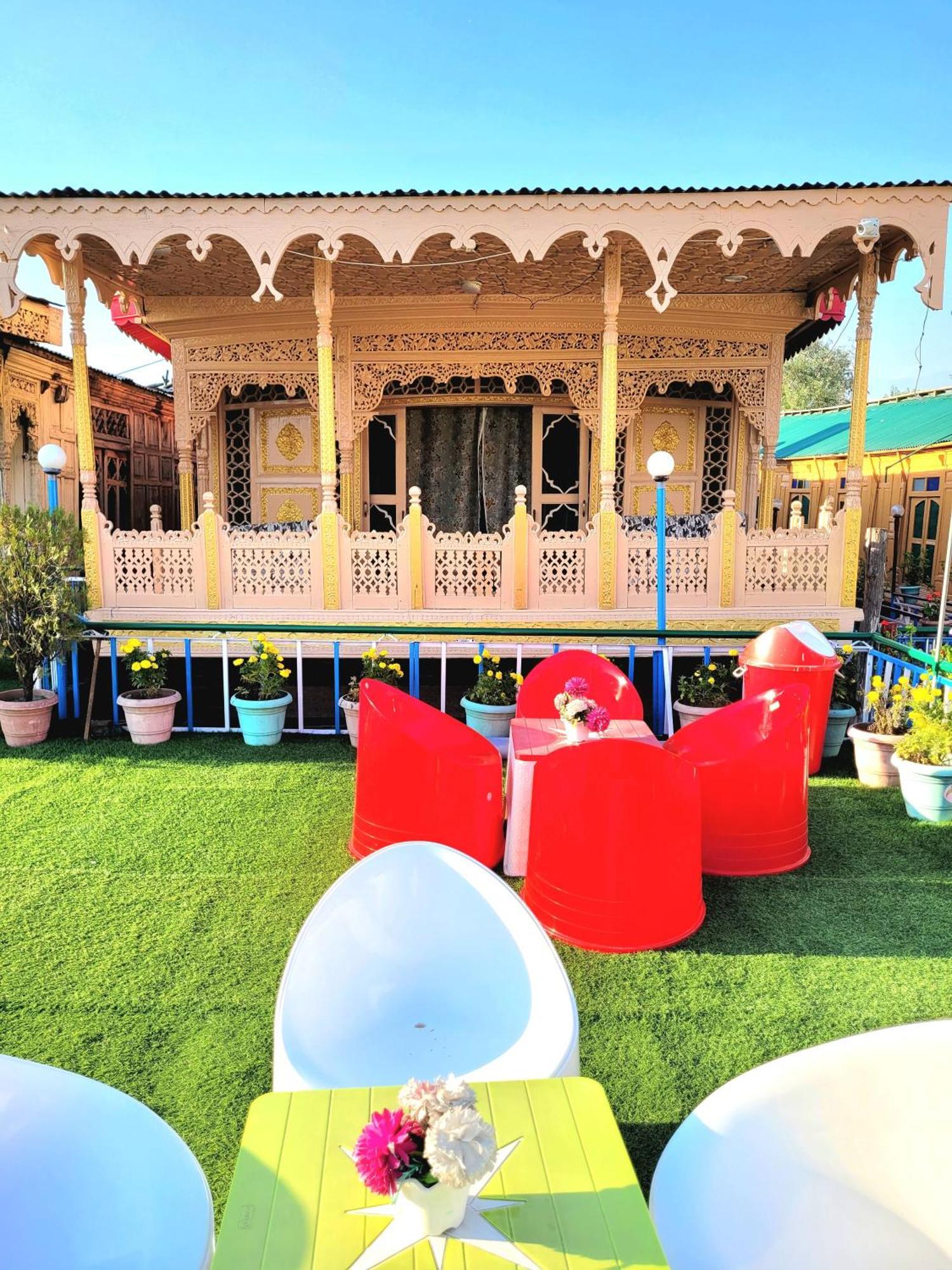 Aziz Palace Group Of Houseboats Srīnagar Buitenkant foto