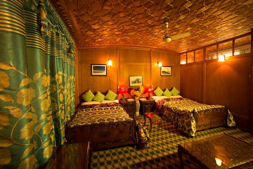 Aziz Palace Group Of Houseboats Srīnagar Buitenkant foto
